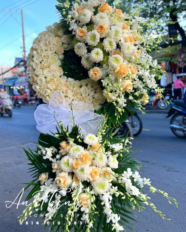 Biết ơn và tiễn biệt - HN042 Shop Hoa Tươi An Thịnh Biết ơn và tiễn biệt - HN042