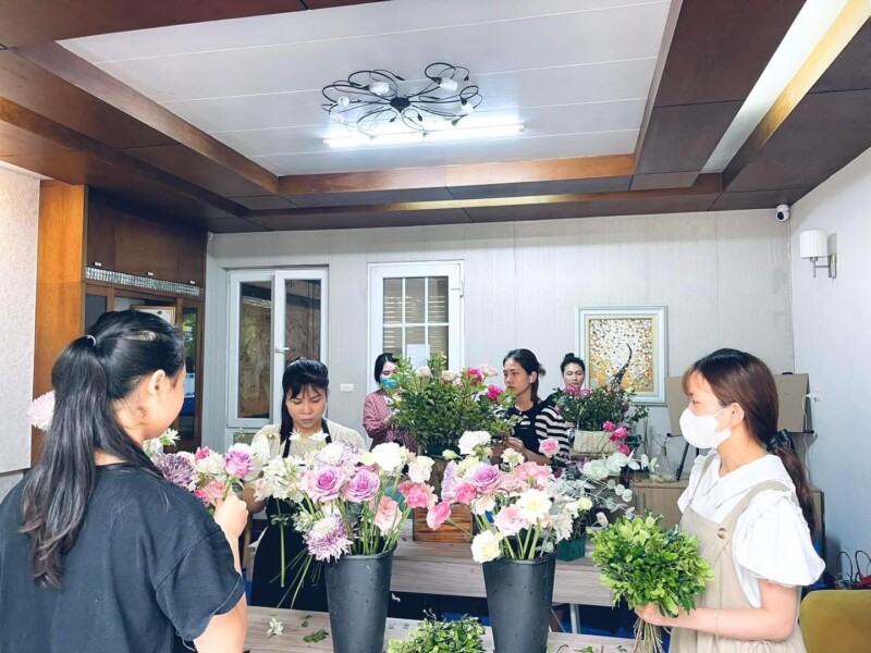 Hướng Dẫn Cách Cắm Hoa Đơn Giản Tại Nhà Ai Củng Thể Shop Hoa Tươi An Thịnh Hướng Dẫn Cách Cắm Hoa Đơn Giản Tại Nhà Ai Củng Thể